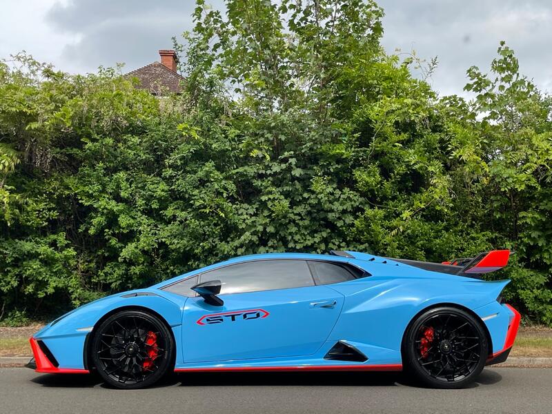 LAMBORGHINI HURACAN
