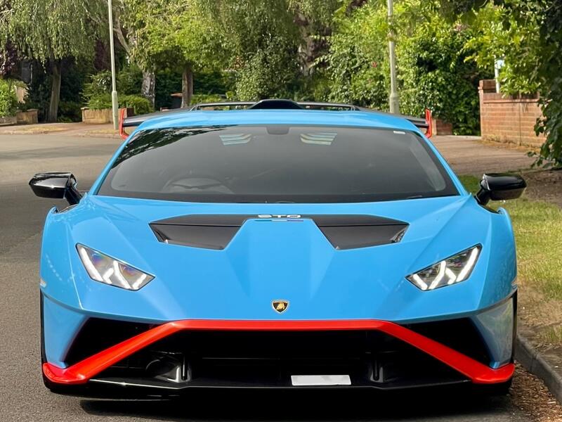 LAMBORGHINI HURACAN