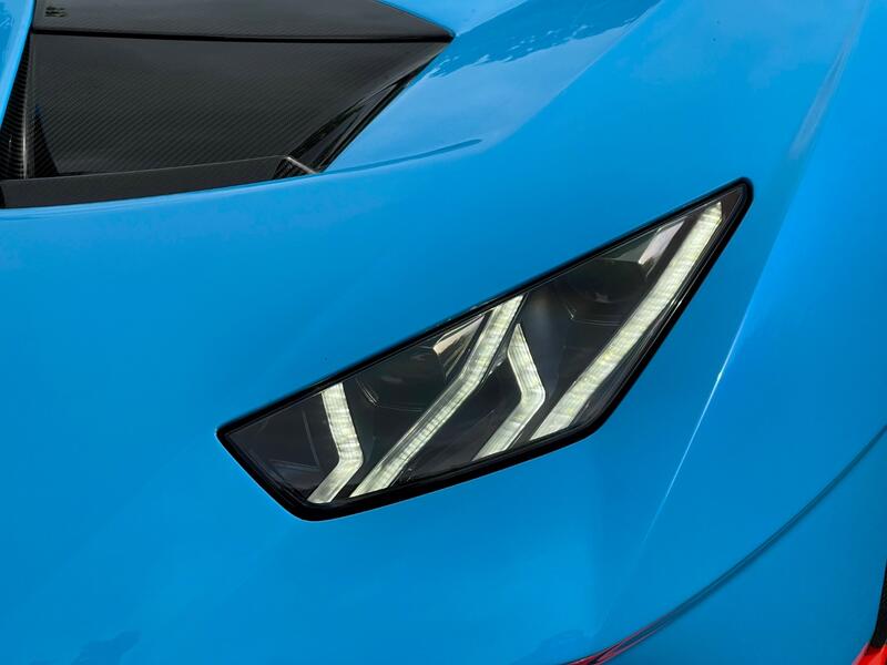LAMBORGHINI HURACAN