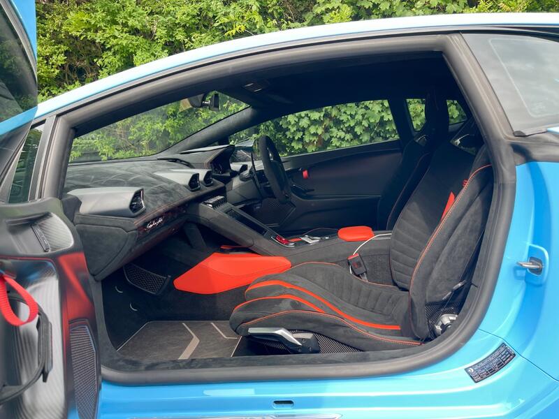 LAMBORGHINI HURACAN
