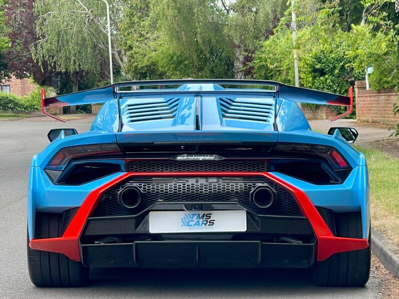 LAMBORGHINI HURACAN