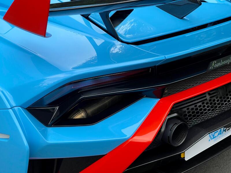 LAMBORGHINI HURACAN