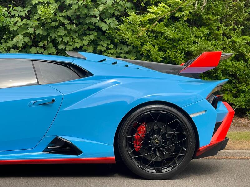 LAMBORGHINI HURACAN
