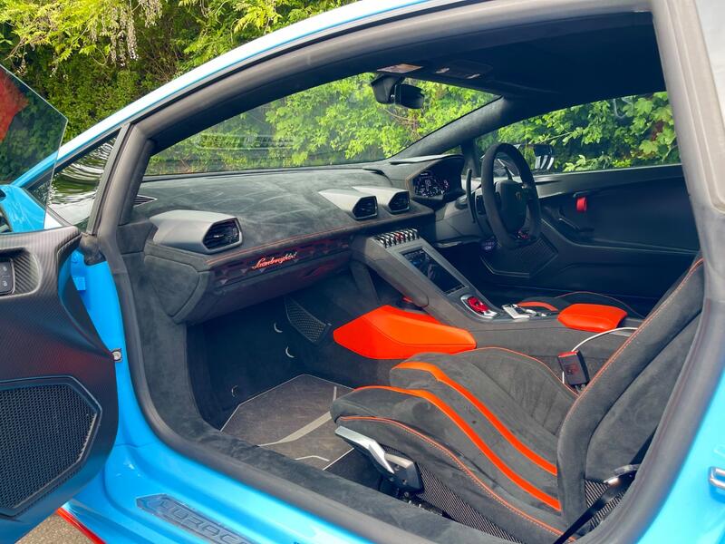LAMBORGHINI HURACAN