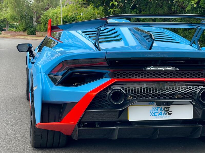 LAMBORGHINI HURACAN