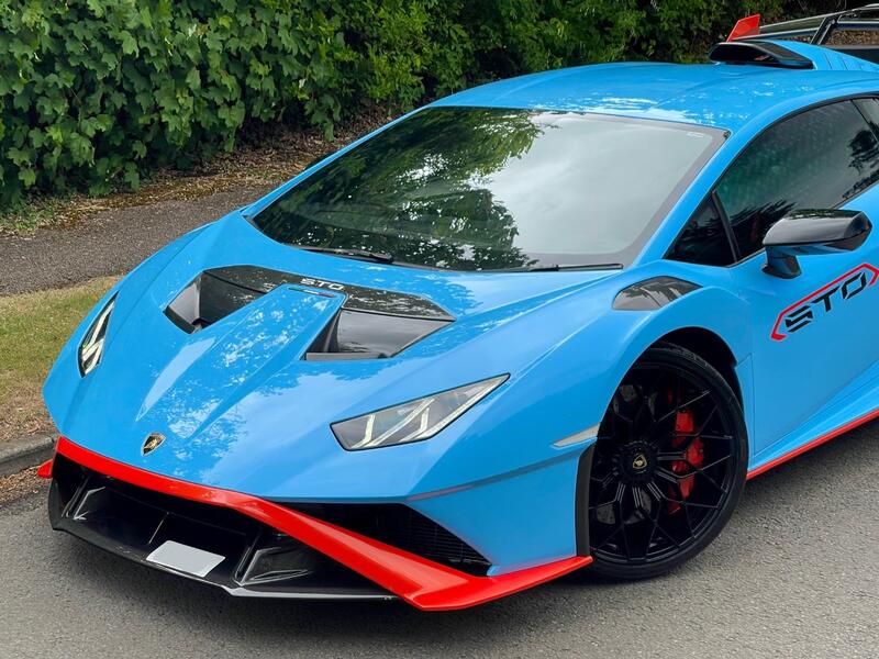 LAMBORGHINI HURACAN