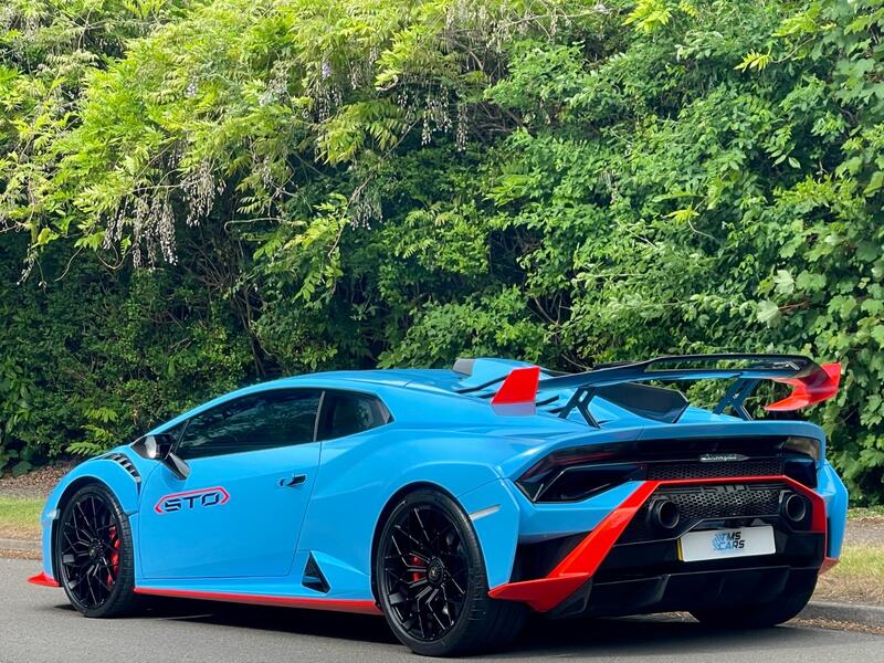 LAMBORGHINI HURACAN