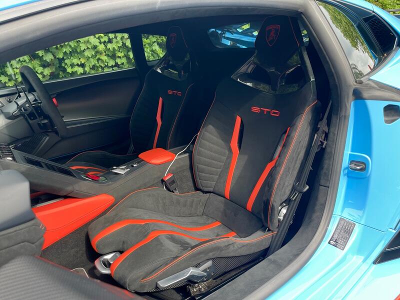 LAMBORGHINI HURACAN