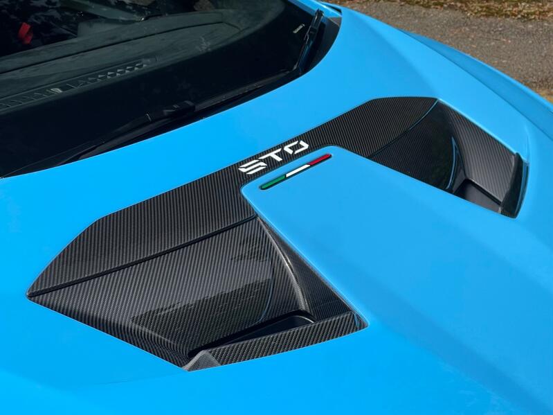 LAMBORGHINI HURACAN