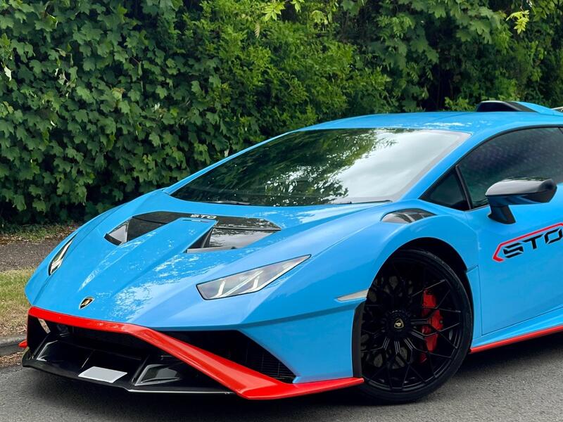 LAMBORGHINI HURACAN