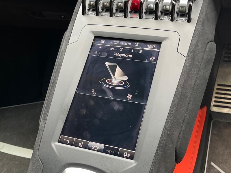 LAMBORGHINI HURACAN