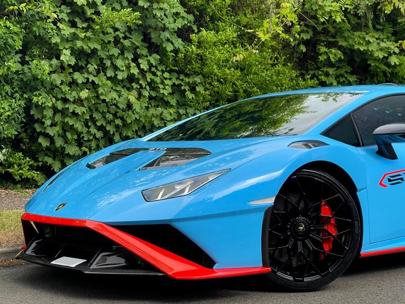 LAMBORGHINI HURACAN